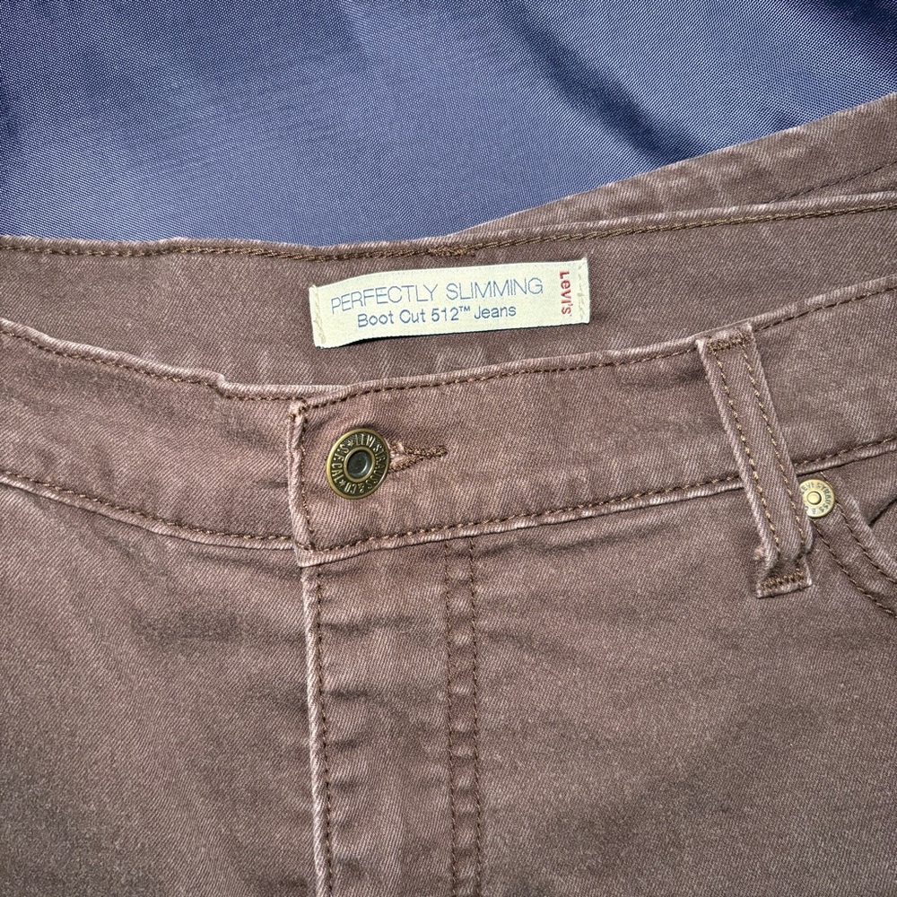 Levi's Women’s Brown Bootcut Jeans - Picture 2 of 4